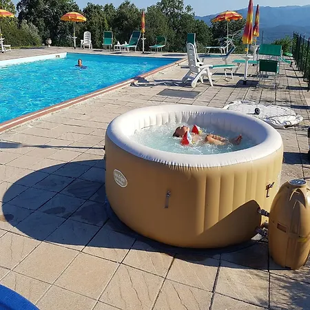 In With Pool & Valley Views פופי