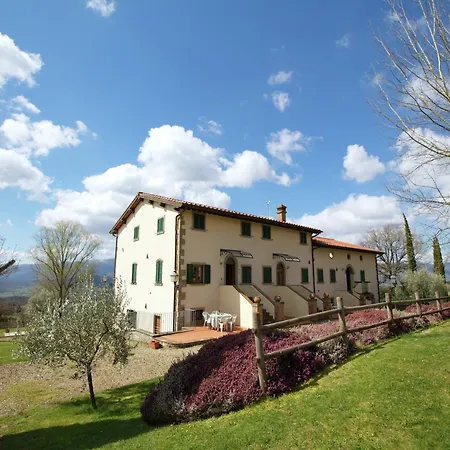 Holiday home In With Pool & Valley Views Poppi